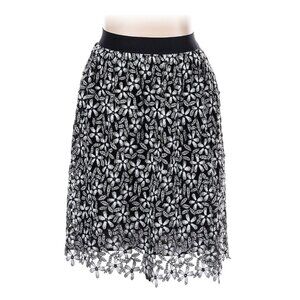 Self-Portrait Lace Skirt. Size 2.